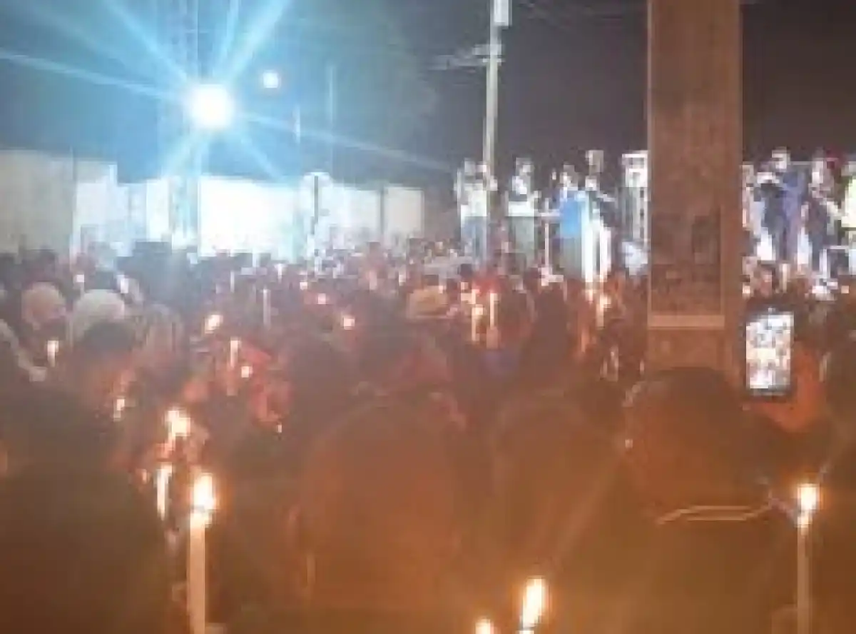 Blantyre youths celebrate SKC with candlelight, music