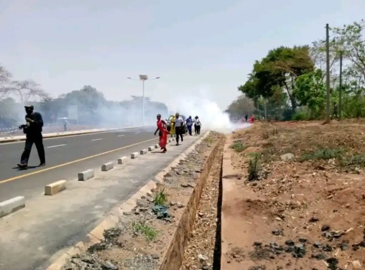 BREAKING: Police fire gas at solidarity gathering