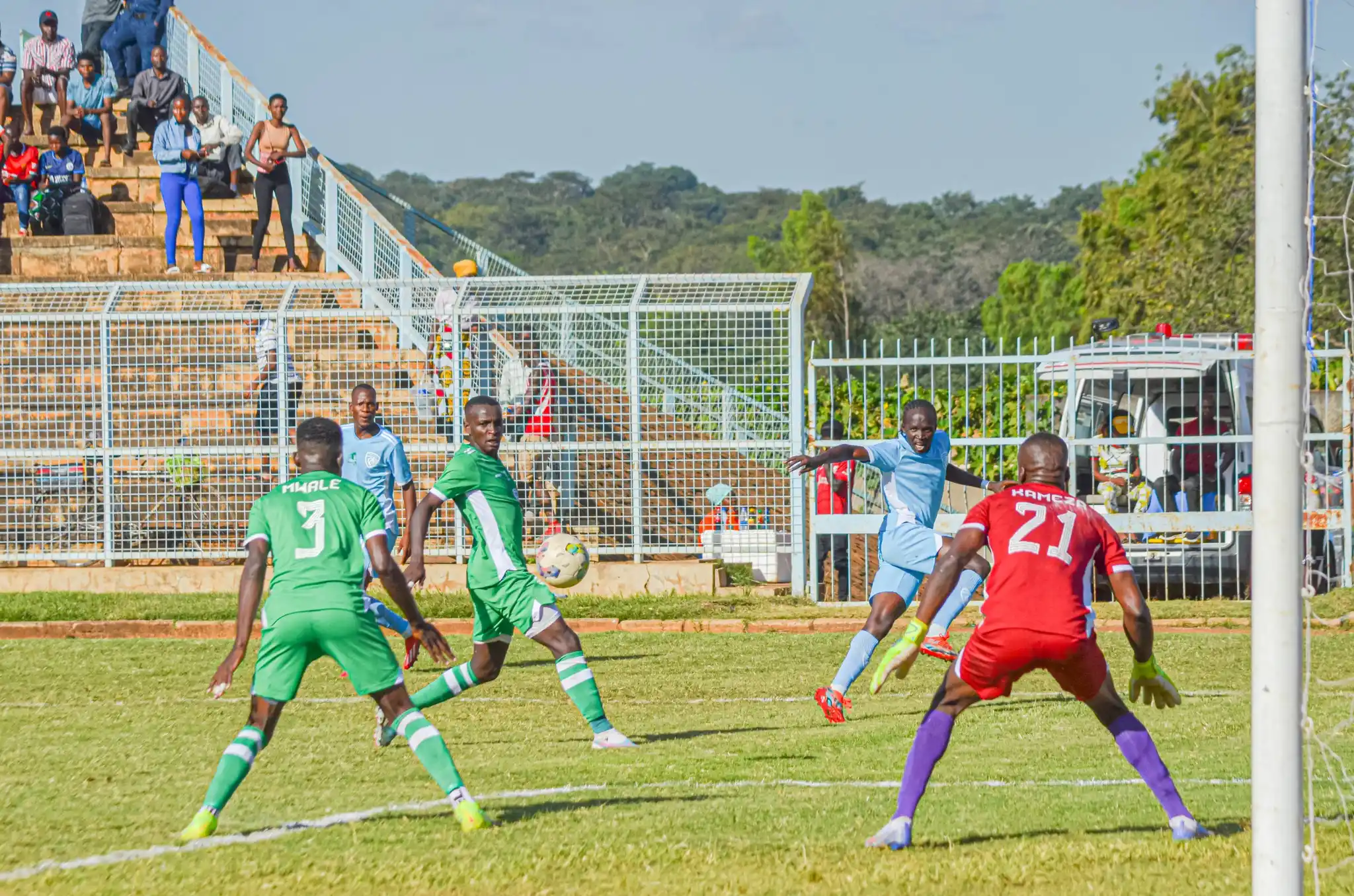 Kuunikira sabata yachisanu: Bangwe, Baka ndi Mafco akusakabe chipambano