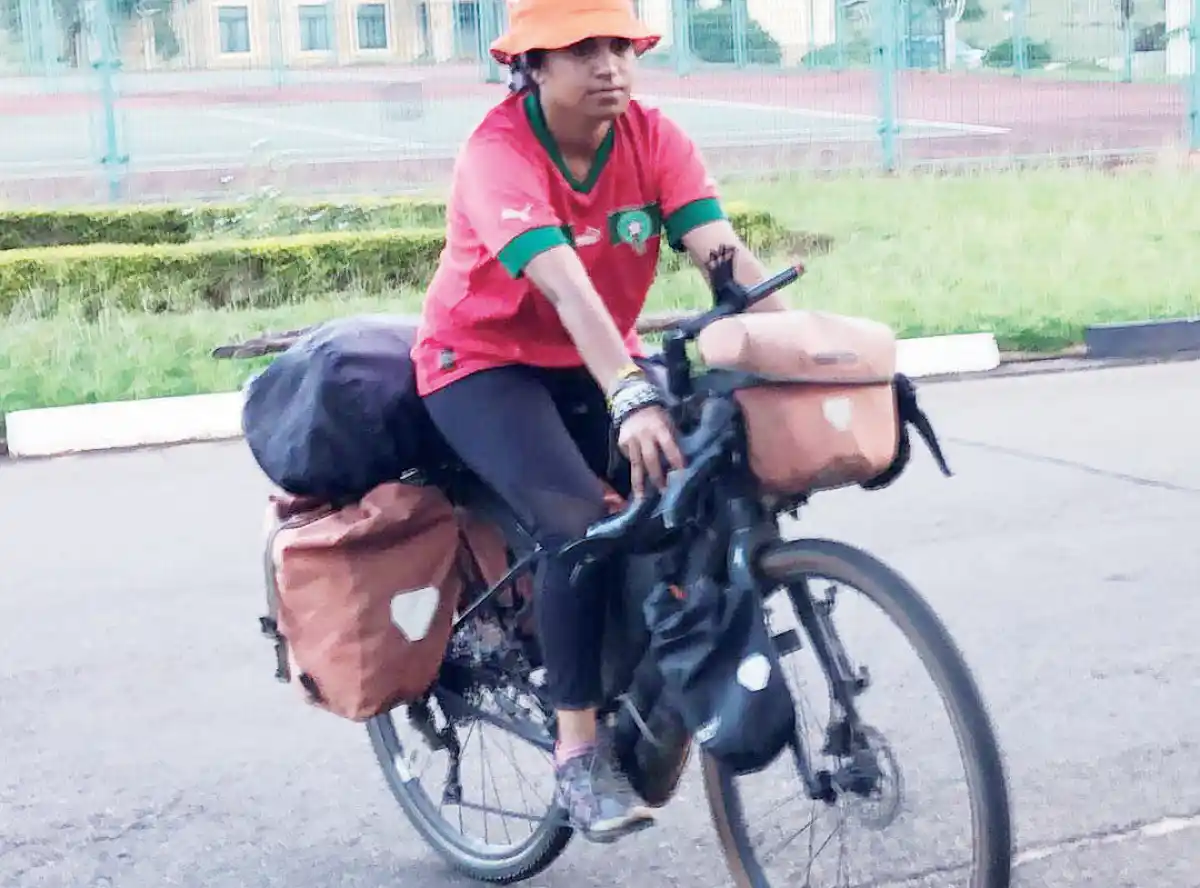 Moroccan woman, 29, cycles to Malawi