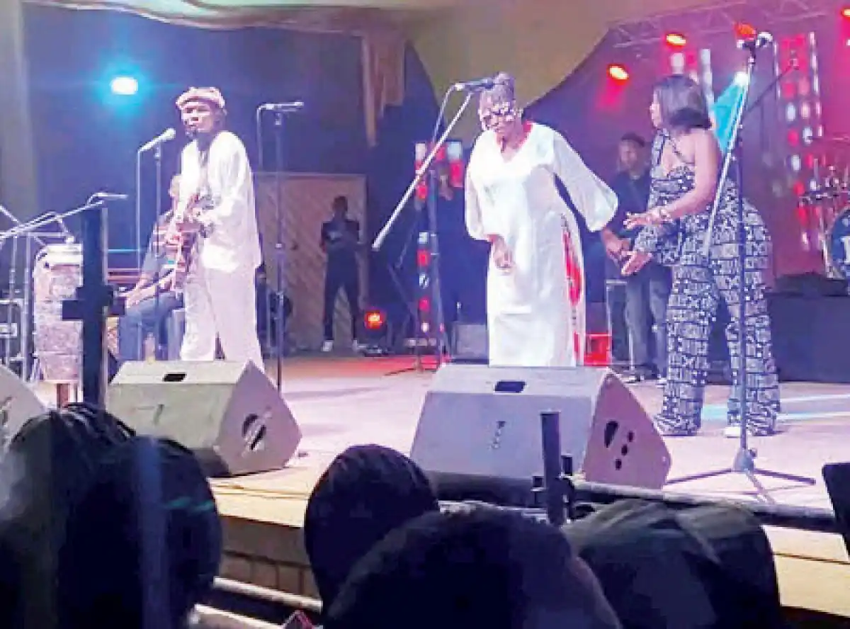 Oliver Mtukudzi celebrated