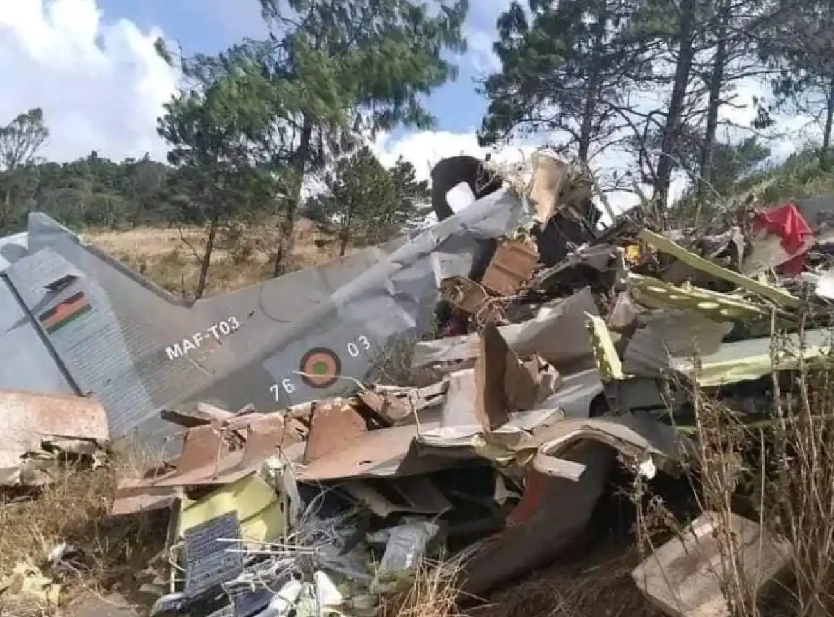 OPPOSITION LEGISLATORS WANT PARLIAMENT TO DISCUSS THE PLANE CRASH INVESTIGATION REPORT