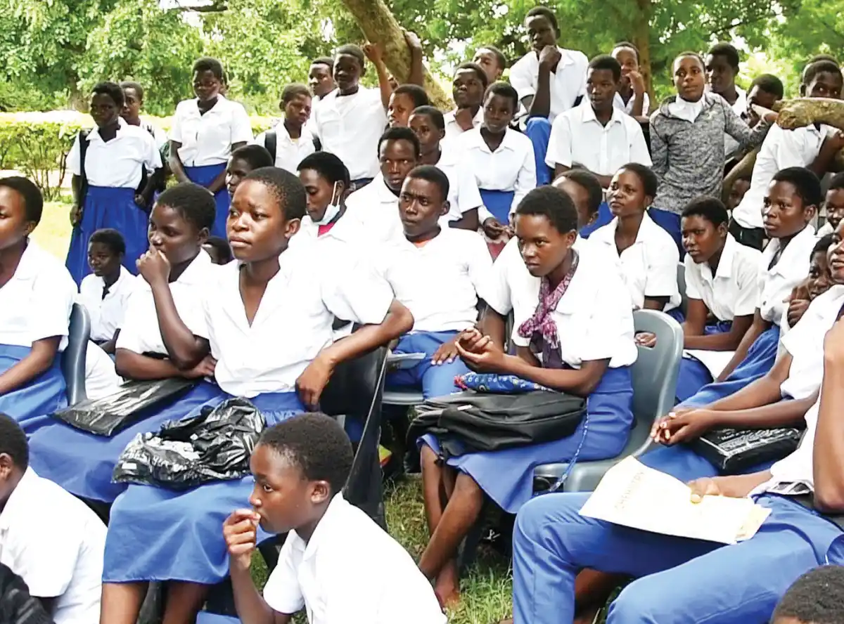 Rising begging for school fees ‘sign of dire economy’