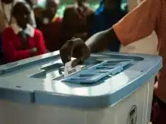 What challenges do youths encounter in navigating Malawi’s political landscape?