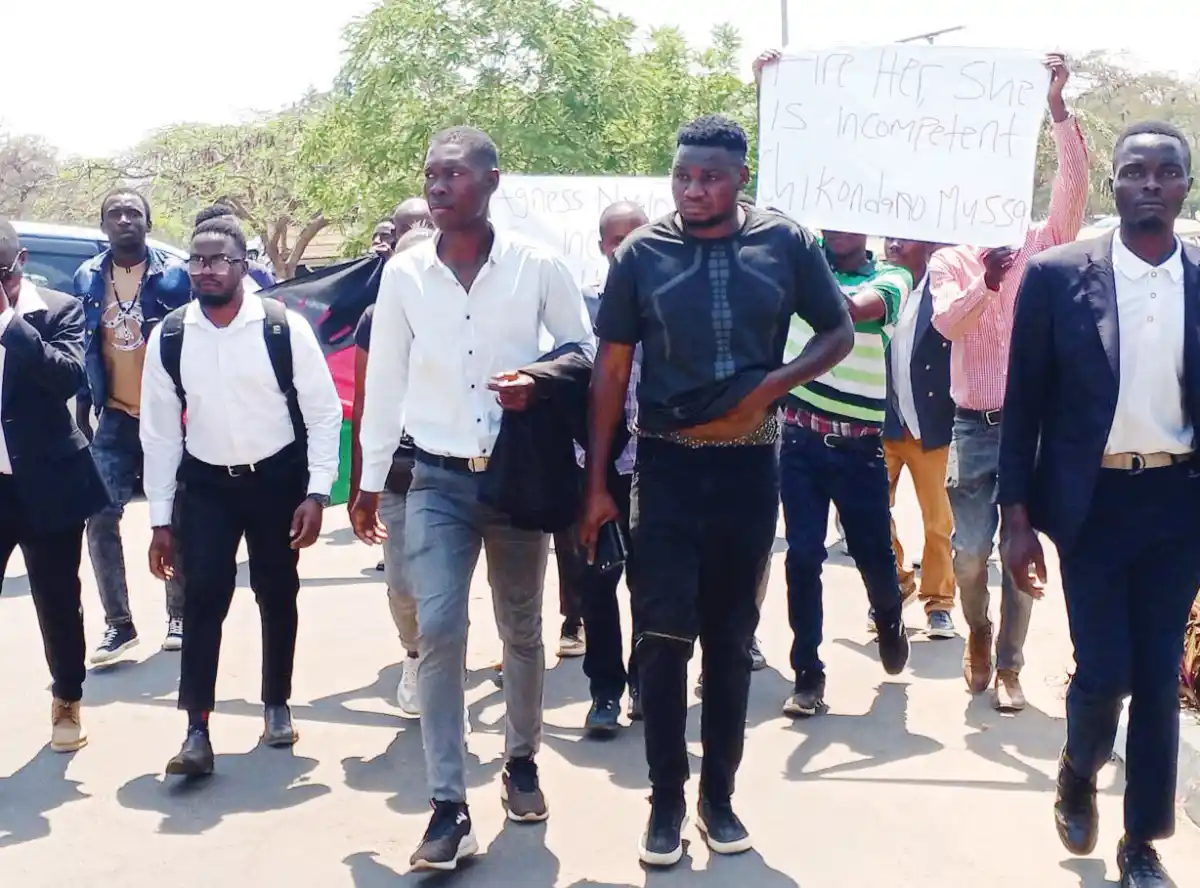 Youths demand firing of Labour Minister, PS